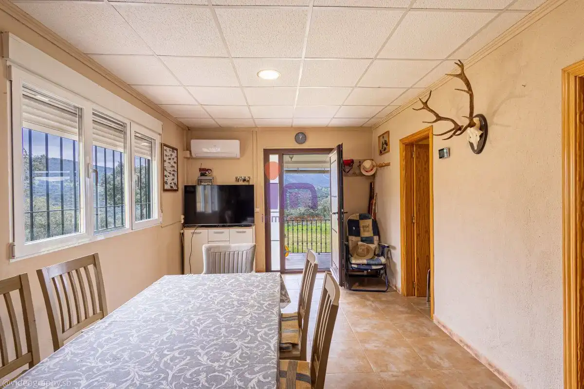 Comedor de Finca rústica en venta en San Lorenzo de Calatrava