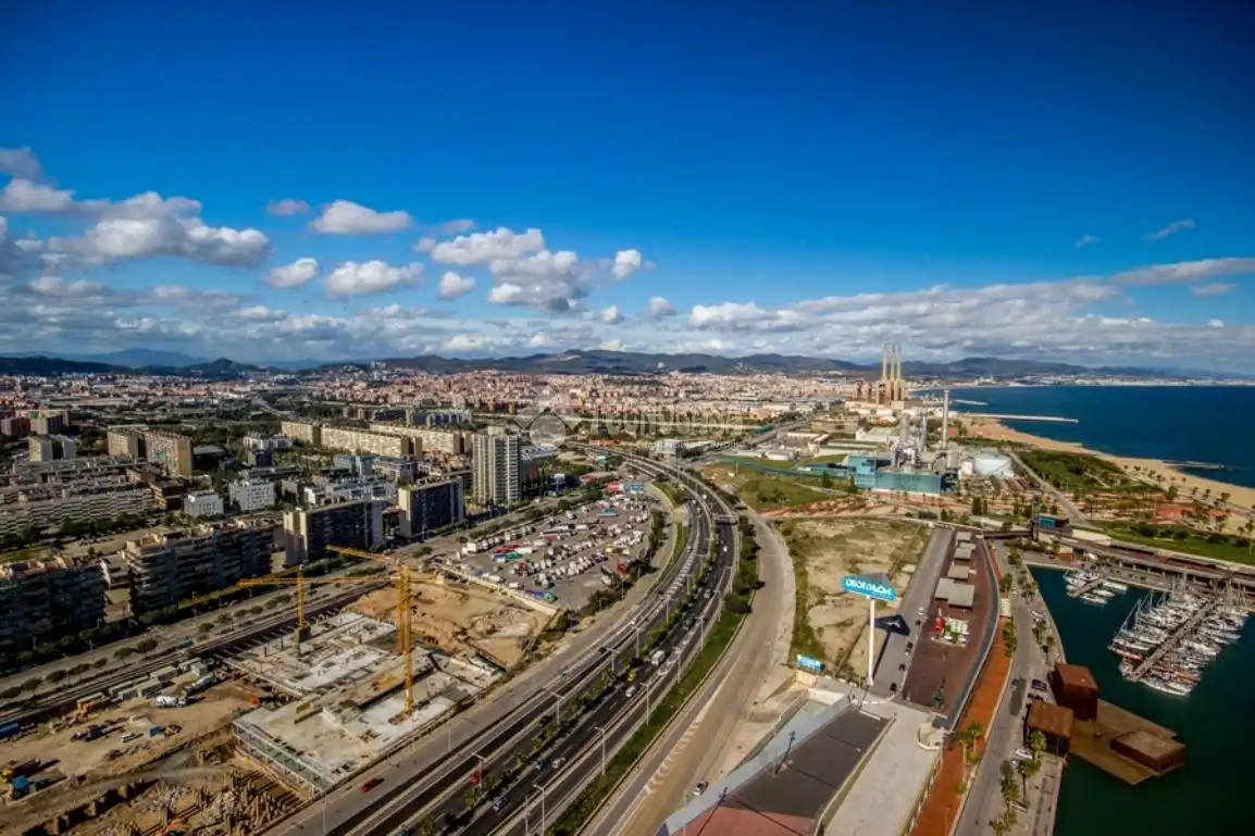 Vista exterior de Piso en venta en Sant Adrià de Besòs con Calefacción y Balcón