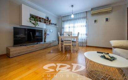 Living room of Flat for sale in Sabadell  with Air Conditioner