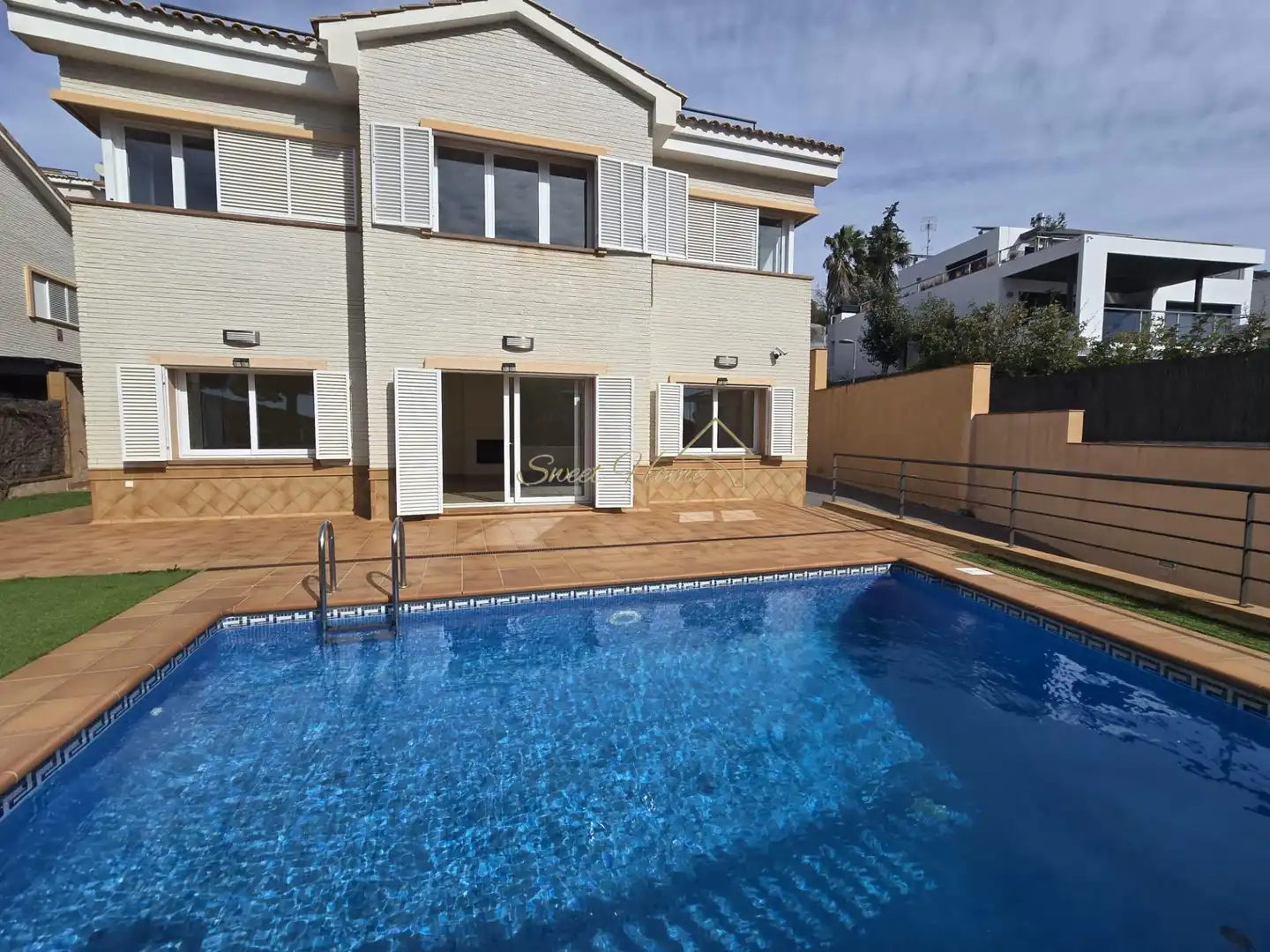 Piscina de Casa o xalet en venda en Vilassar de Dalt amb Aire condicionat, Calefacció i Jardí privat