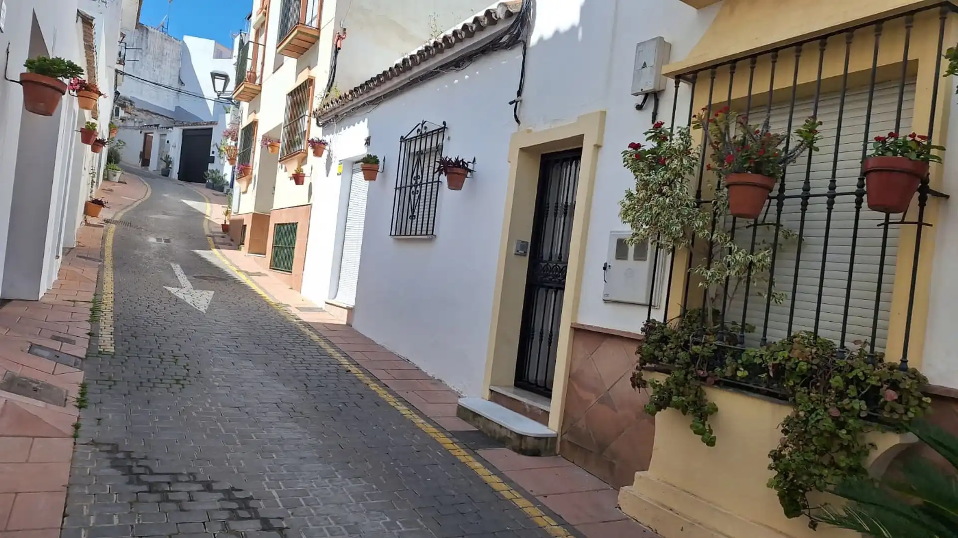 Exterior view of Houses for sale in Estepona  with Terrace and Storage room