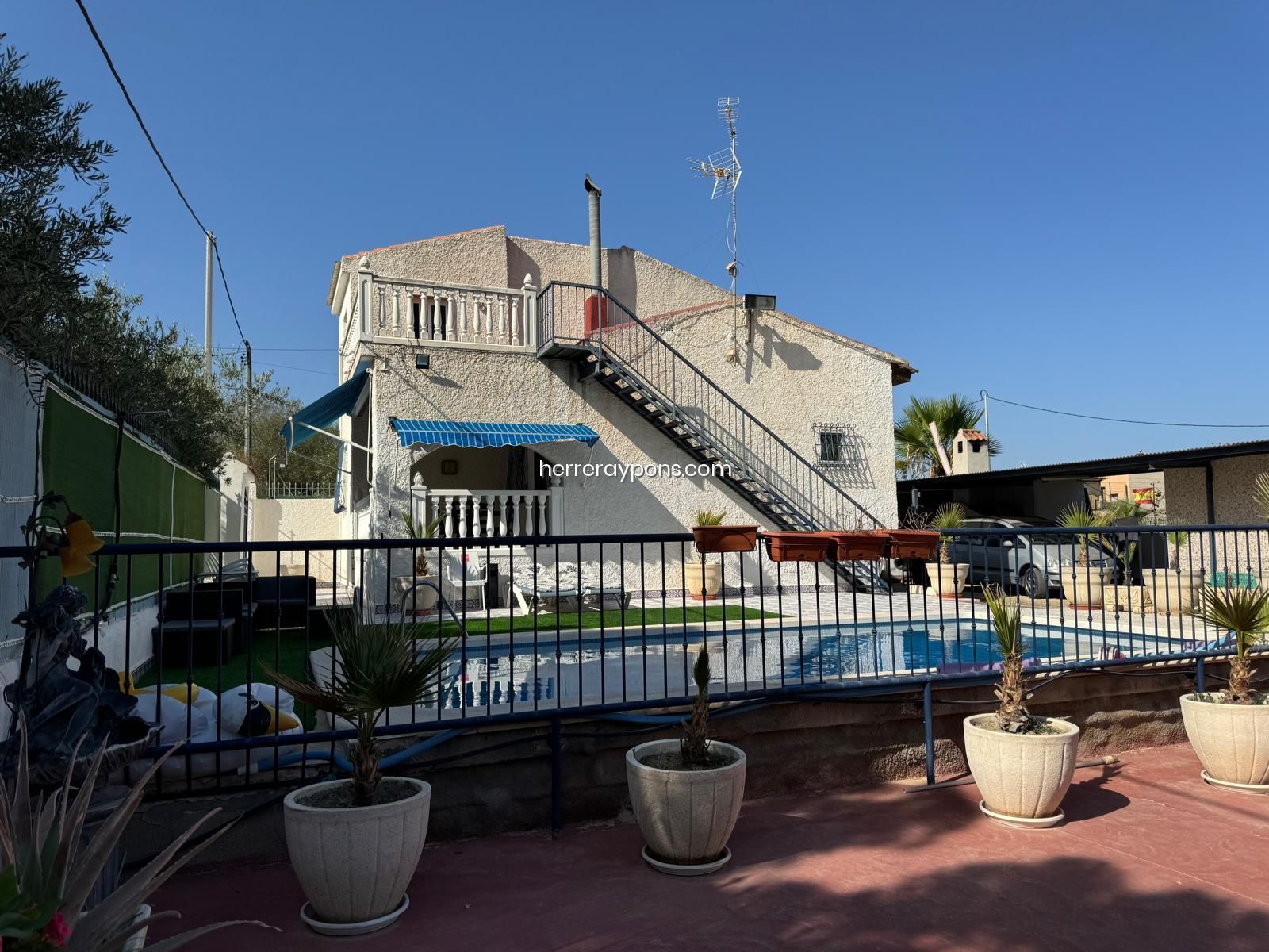 Exterior view of House or chalet for sale in  Murcia Capital  with Air Conditioner, Terrace and Storage room