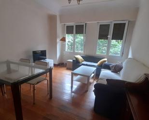 Sala d'estar de Pis de lloguer en Donostia - San Sebastián  amb Calefacció i Moblat