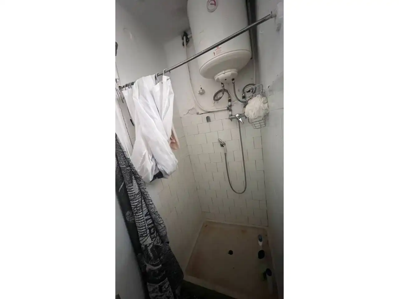 Bany de Pis en venda en Castellón de la Plana / Castelló de la Plana amb Moblat i Balcó