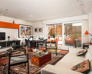 Living room of Apartment for sale in  Madrid Capital  with Air Conditioner, Heating and Parquet flooring