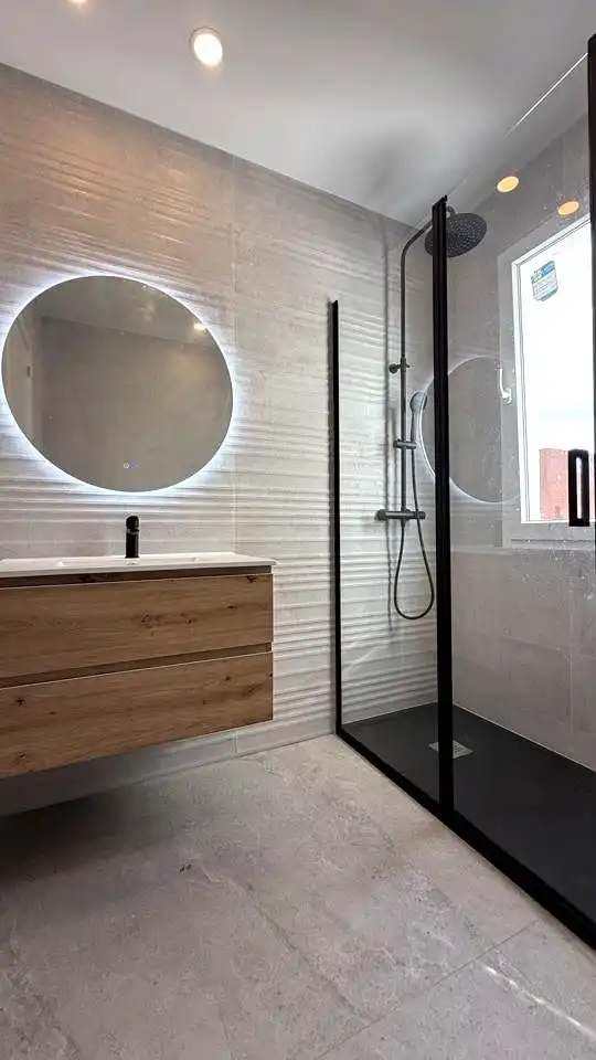 Baño de Piso en venta en Madrid con Aire acondicionado, Calefacción y Terraza