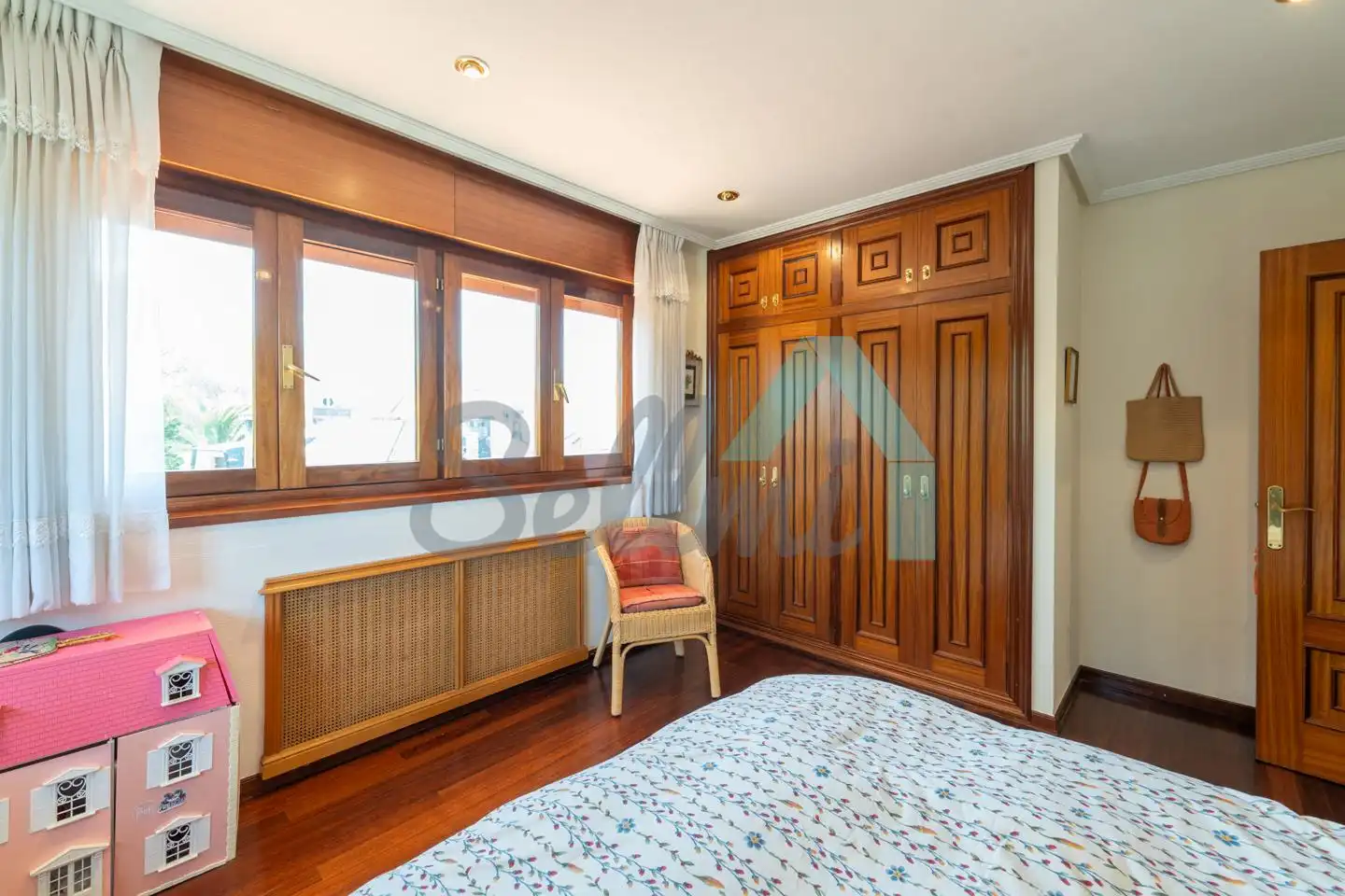 Bedroom of Detached homes for sale in Llanes  with Heating, Private garden and Parquet flooring