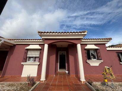 Vista exterior de Casa o xalet en venda en Los Barrios amb Piscina