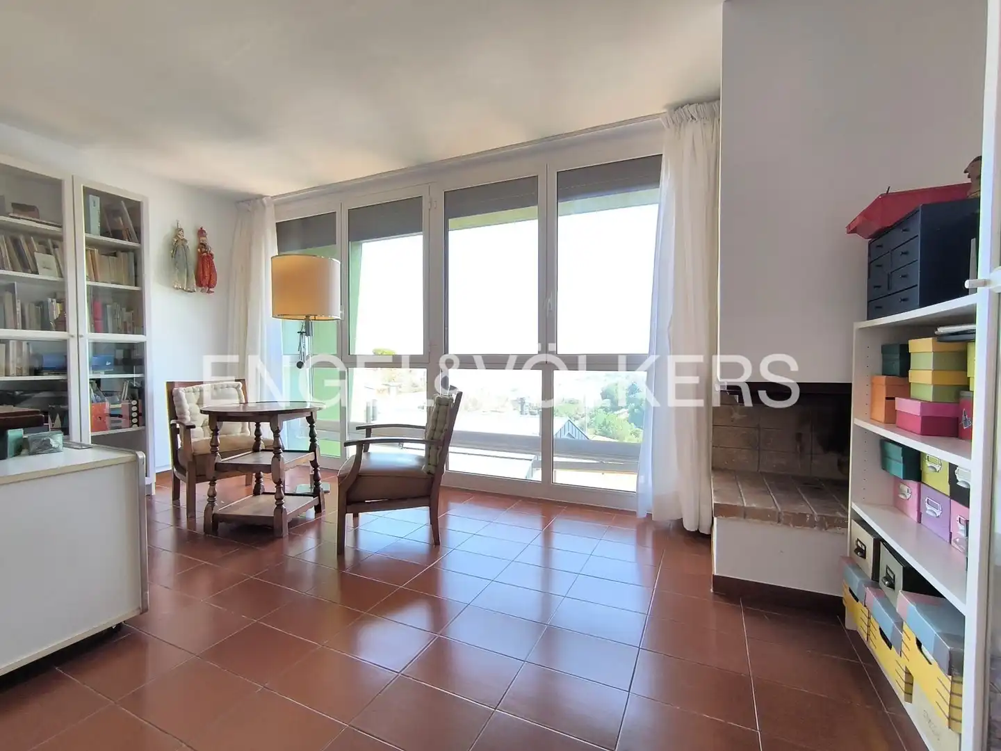 Wohnzimmer von Einfamilien-Reihenhaus zur Miete in Barcelona mit Heizung, Terrasse und Schwimmbad