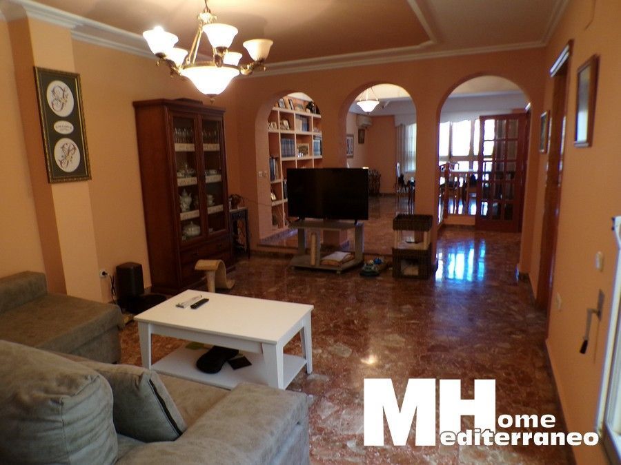 Sala d'estar de Casa adosada en venda en Faura amb Aire condicionat, Calefacció i Terrassa