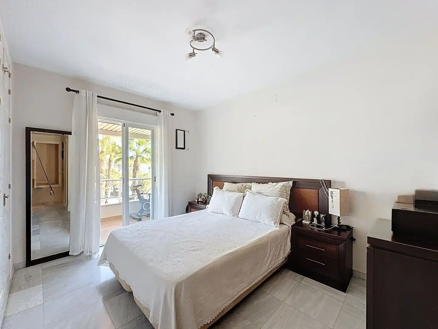 Bedroom of Flat for sale in Málaga  with Air Conditioner, Terrace and Community pool