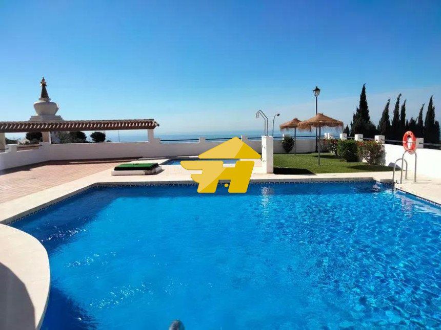 Garden of Flat to rent in Benalmádena  with Air Conditioner, Heating and Private garden