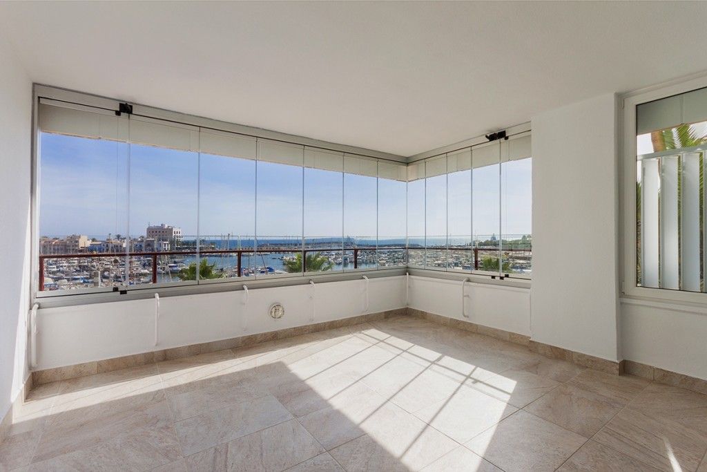 Living room of Apartment for sale in  Palma de Mallorca  with Air Conditioner, Heating and Parquet flooring