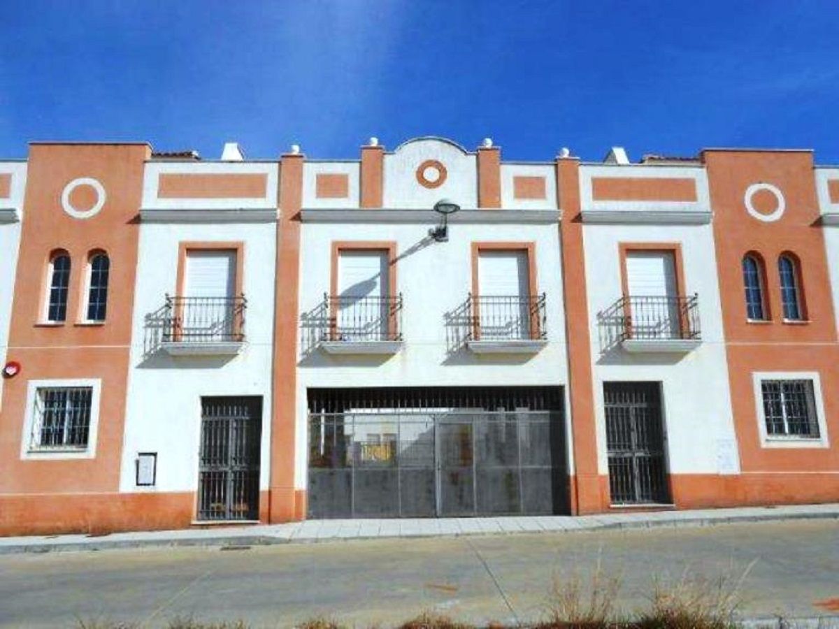 Vista exterior de Garatge en venda en La Carlota