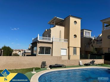 Villa avec jardin à vendre à Orihuela Costa