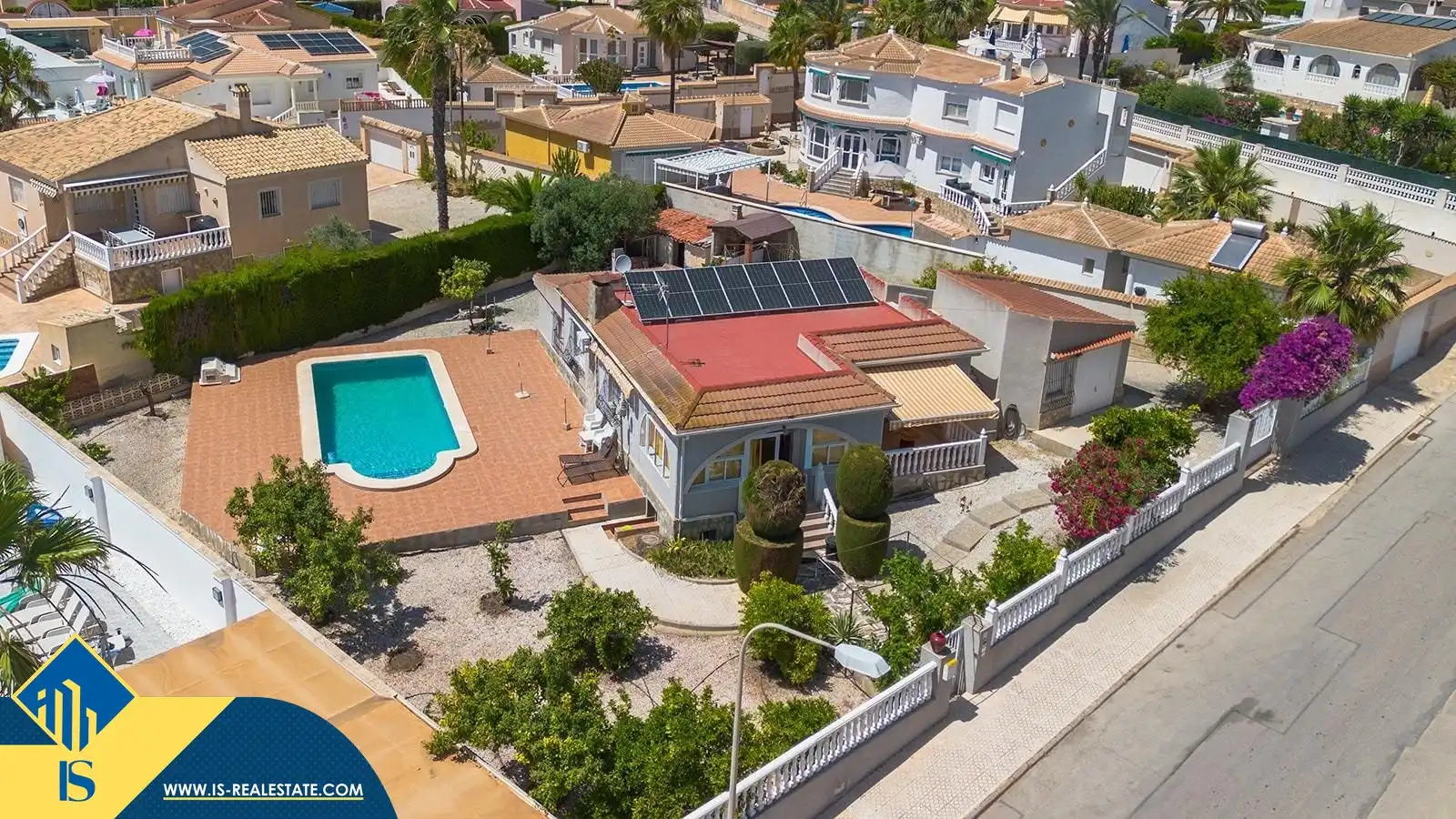 Chalet con piscina en venta en Rojales