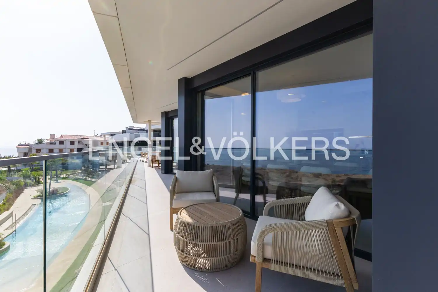 Terraza de Ático en venta en Dénia con Aire acondicionado, Calefacción y Jardín privado
