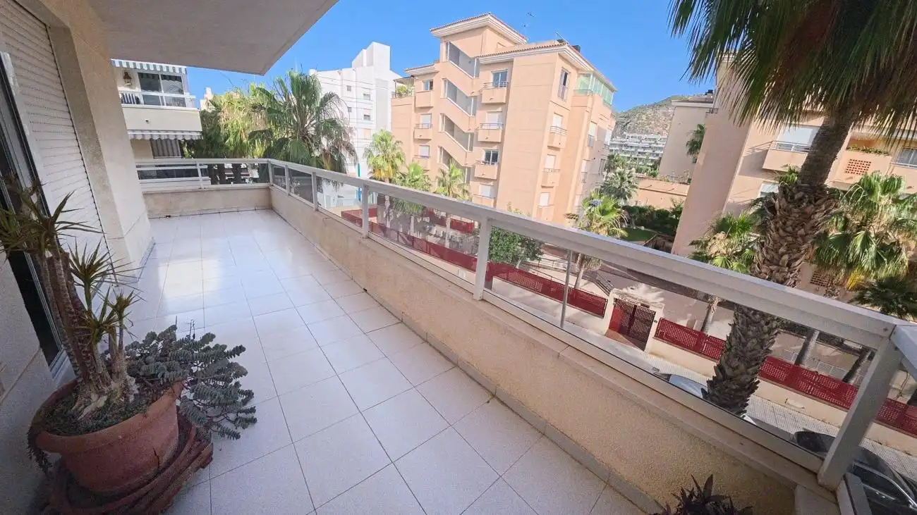 Außenansicht von Wohnung zum Verkauf in L'Alfàs del Pi mit Heizung, Privatgarten und Terrasse