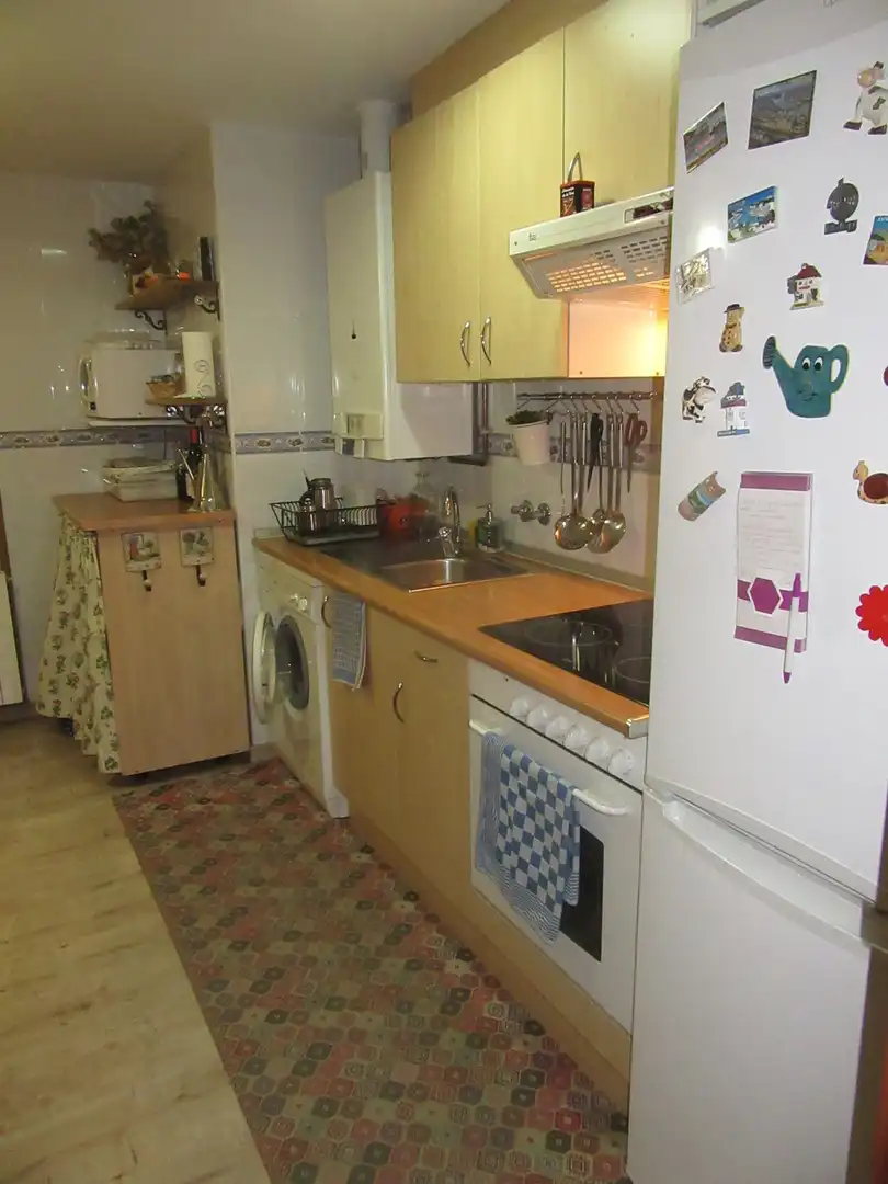 Cuina de Apartament en venda en Sabiñánigo amb Calefacció, Terrassa i Traster
