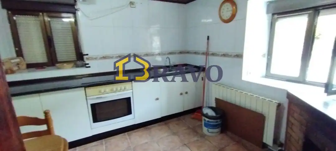 Kitchen of Houses for sale in Merindad de Cuesta-Urria  with Heating and Storage room
