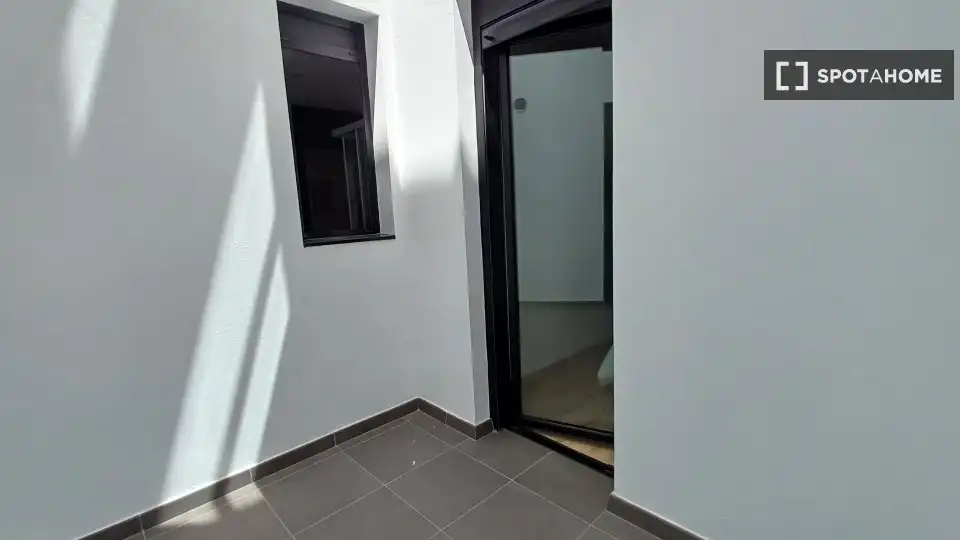 Room in Arenales - Lugo - Avda. Marítima