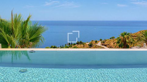 Villa tradicional reformada con vistas al mar, piscina climatizada y licencia turística en venta en Salobreña, Costa Tropical, imatge 2