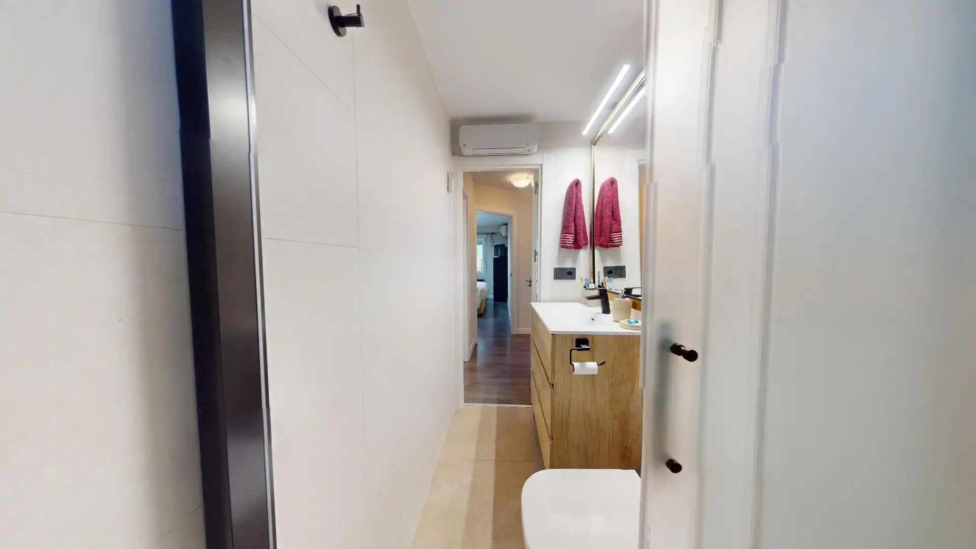 Bathroom of Flat for sale in Madrid  with Air Conditioner, Heating and Terrace