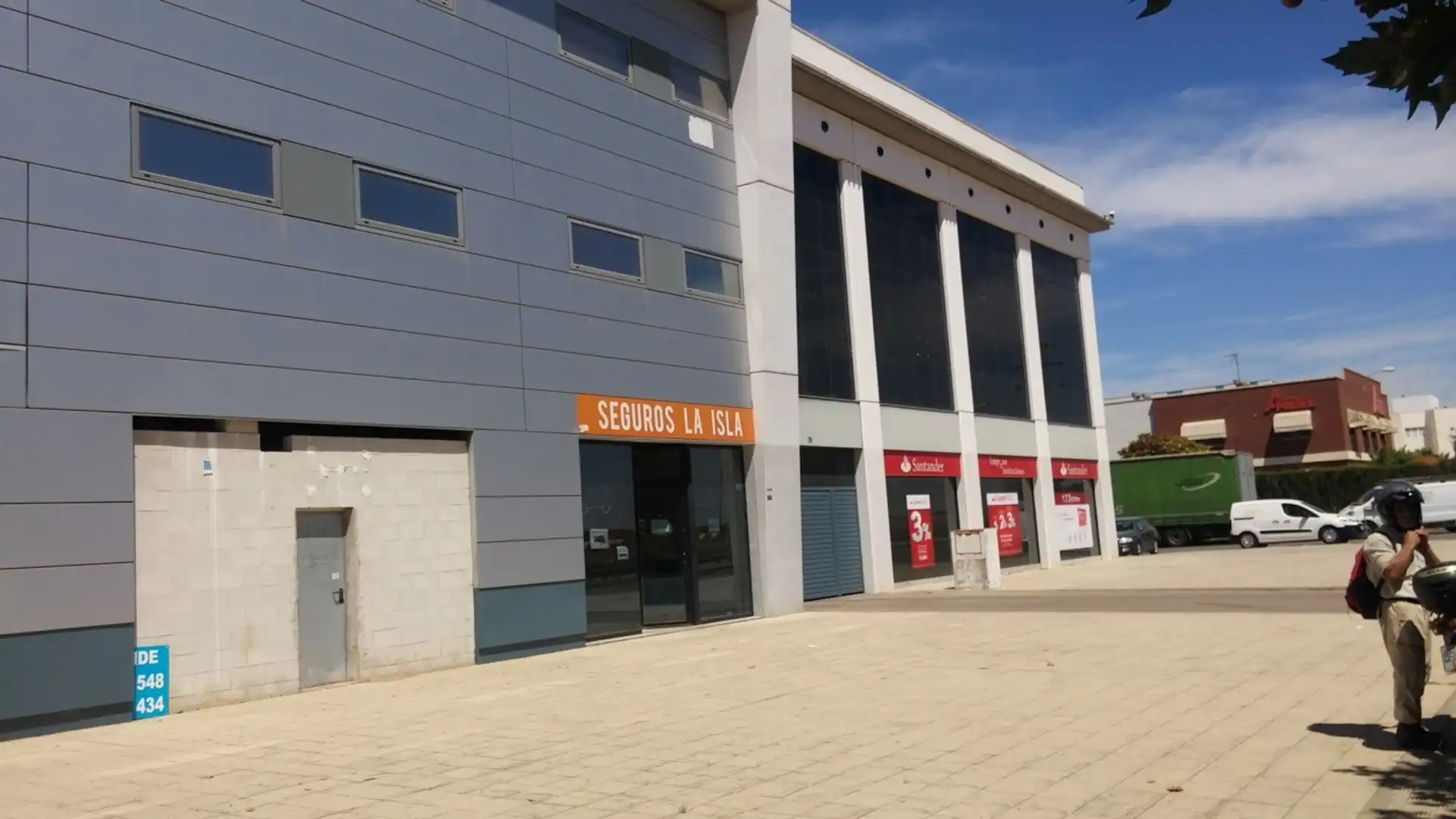 Exterior view of Premises for sale in Dos Hermanas