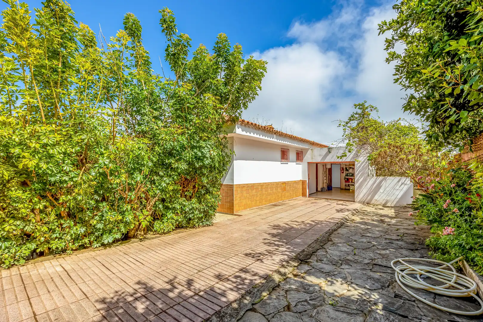 Vista exterior de Casa o xalet en venda en Valleseco amb Jardí privat, Terrassa i Traster