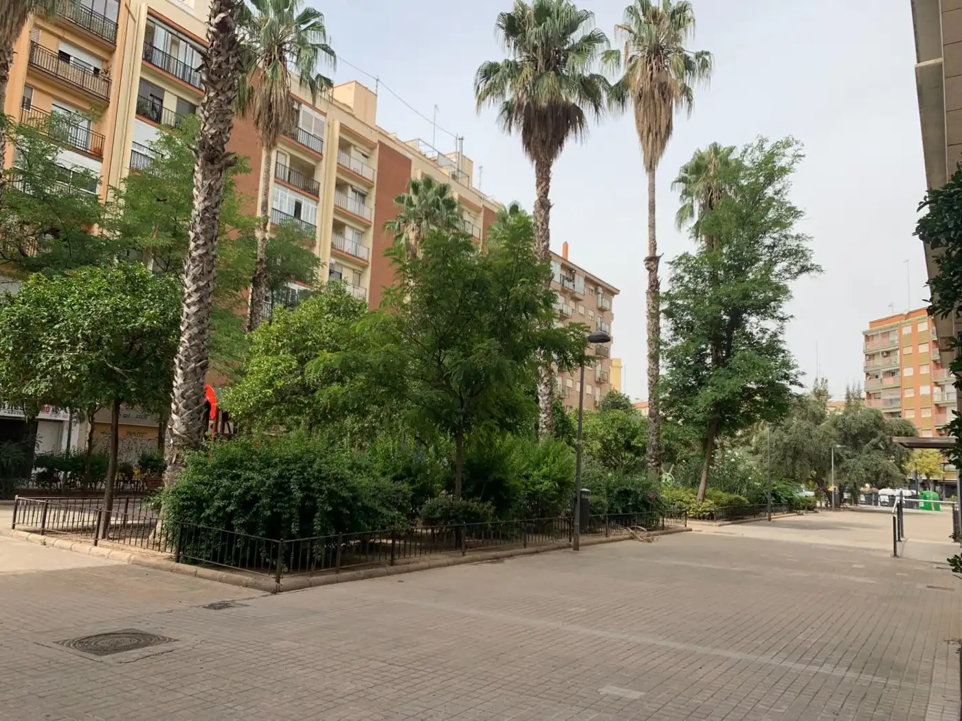 Vista exterior de Pis de lloguer en Valencia amb Jardí privat, Moblat i Balcó