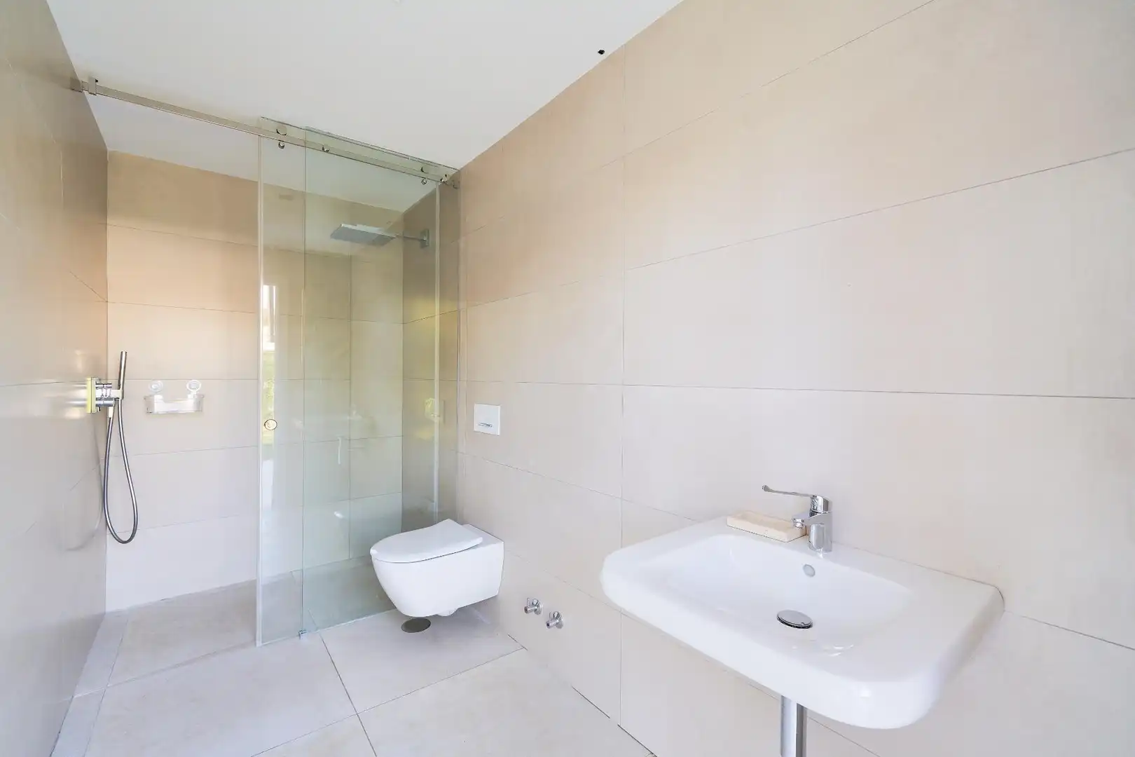 Baño de Casa o chalet en venta en Marbella con Aire acondicionado, Calefacción y Jardín privado