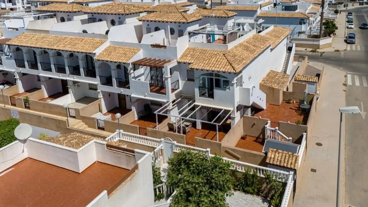 Apartment mit Pool zum Verkauf in Orihuela Costa