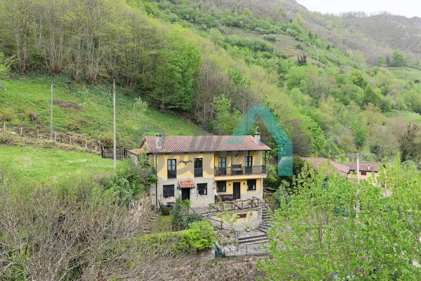 Casa o chalet en venta en Quirós con Calefacción, Jardín privado y Terraza