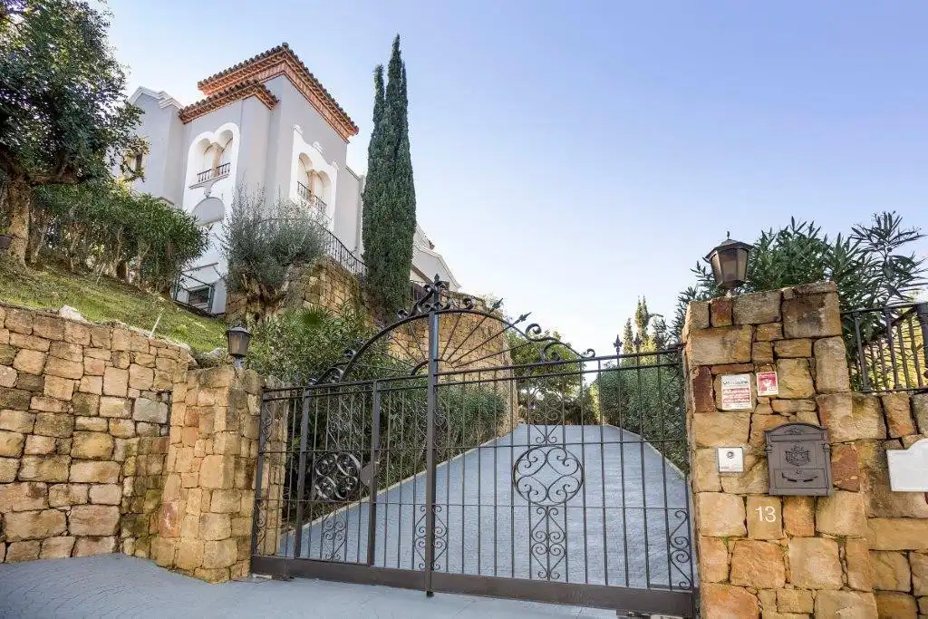 Vista exterior de Casa o chalet en venta en Benahavís con Aire acondicionado, Calefacción y Terraza