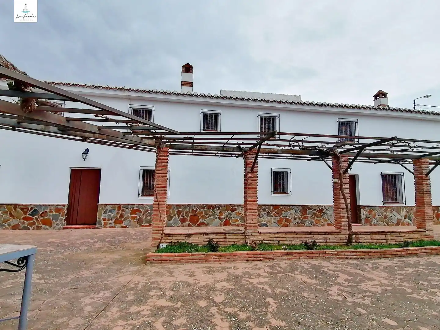 Vista exterior de Casa o xalet en venda en Villanueva del Trabuco amb Jardí privat, Traster i Moblat
