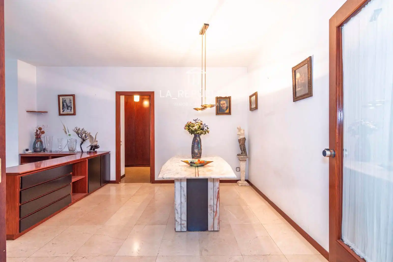 Piso en venta en Barcelona con Calefacción, Terraza y Horno