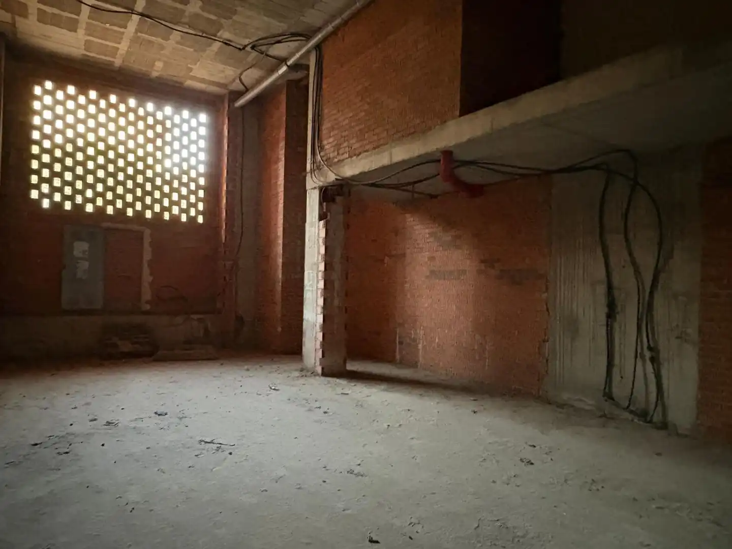 Local comercial de lloguer a Oeste, imagen 17