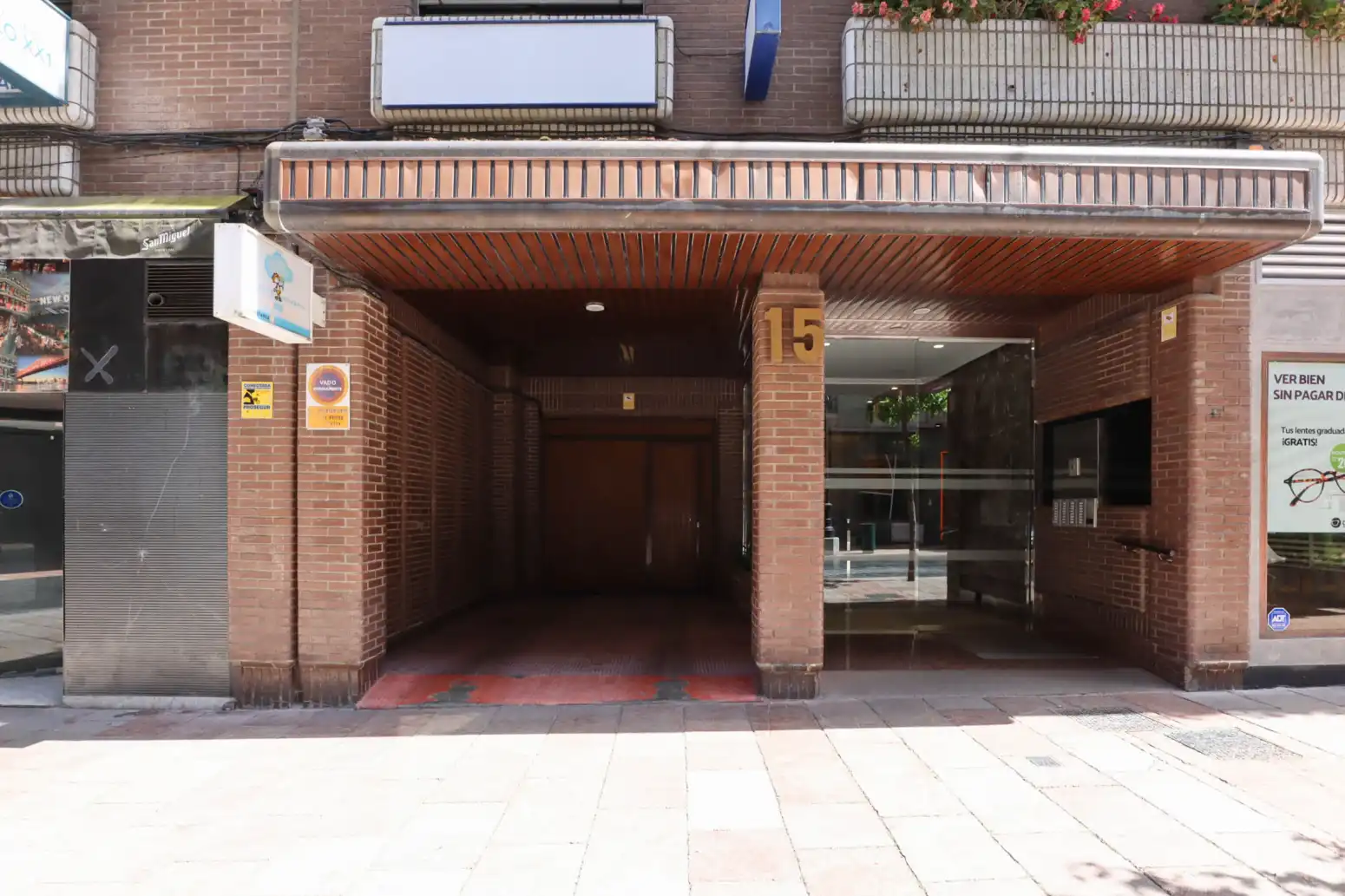 Außenansicht von Wohnung zur Miete in Oviedo  mit Heizung und Parkett
