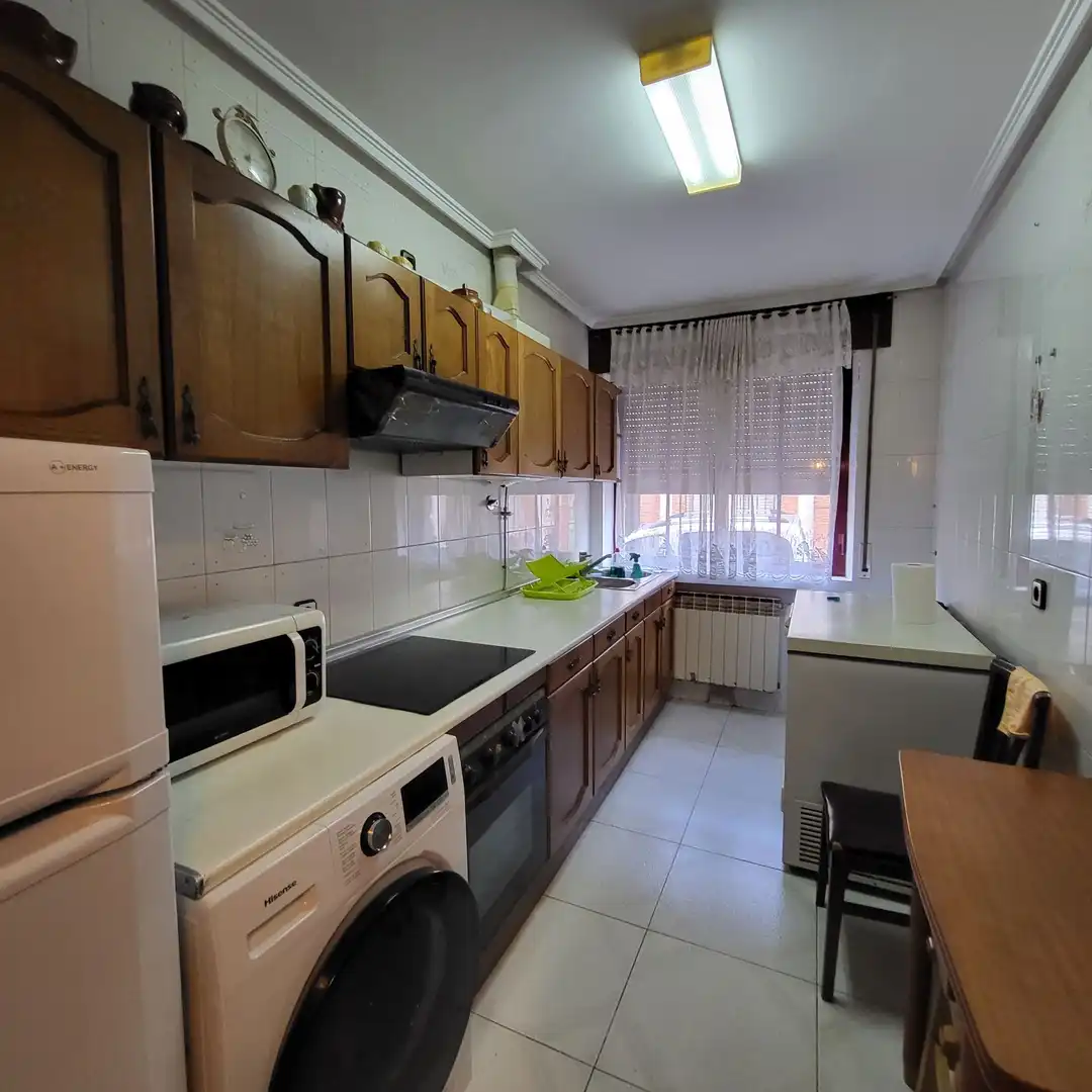 Cuina de Casa o xalet en venda en Muñogalindo amb Calefacció i Traster