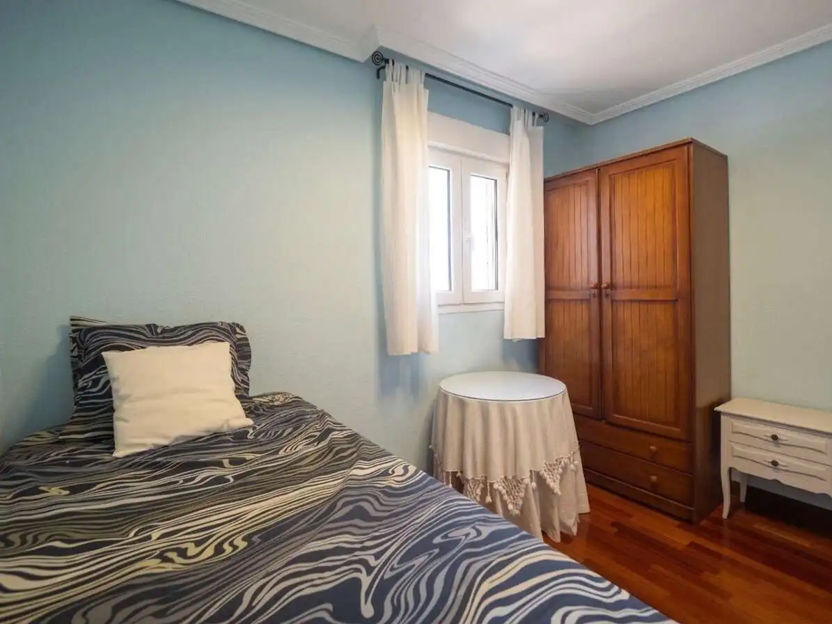Schlafzimmer von Wohnung zur Miete in Roquetas de Mar mit Klimaanlage, Terrasse und Möbliert