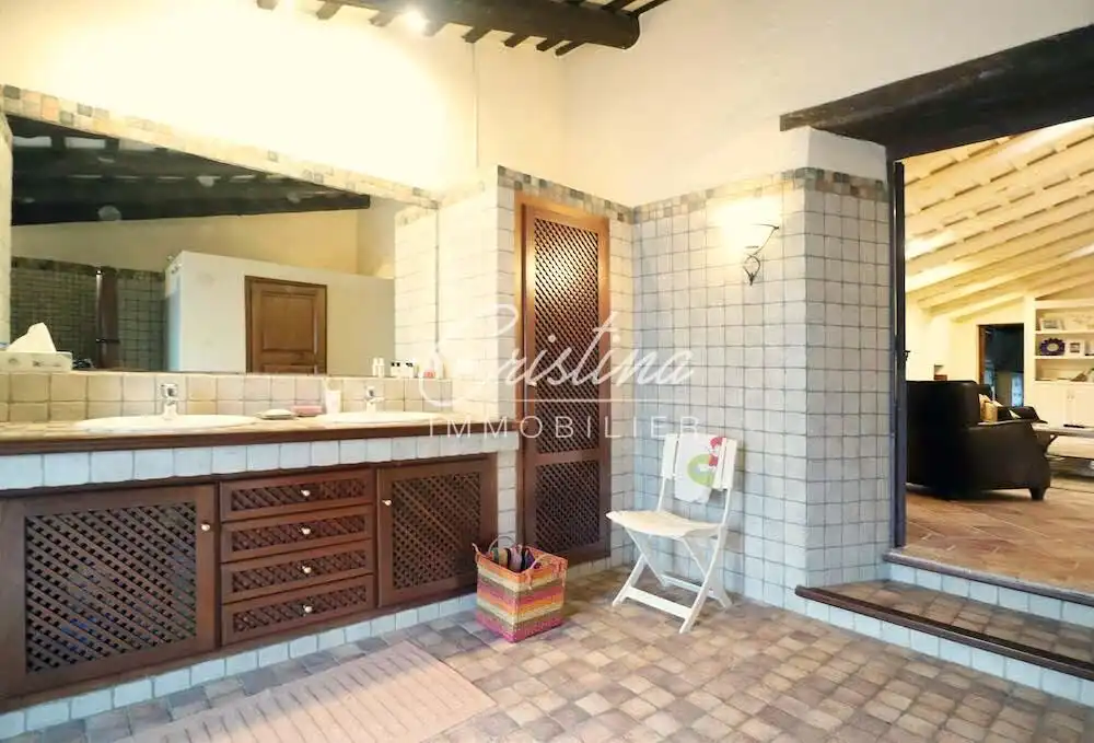 Badezimmer von Country house zum Verkauf in Santa Cristina d'Aro mit Heizung, Privatgarten und Schwimmbad