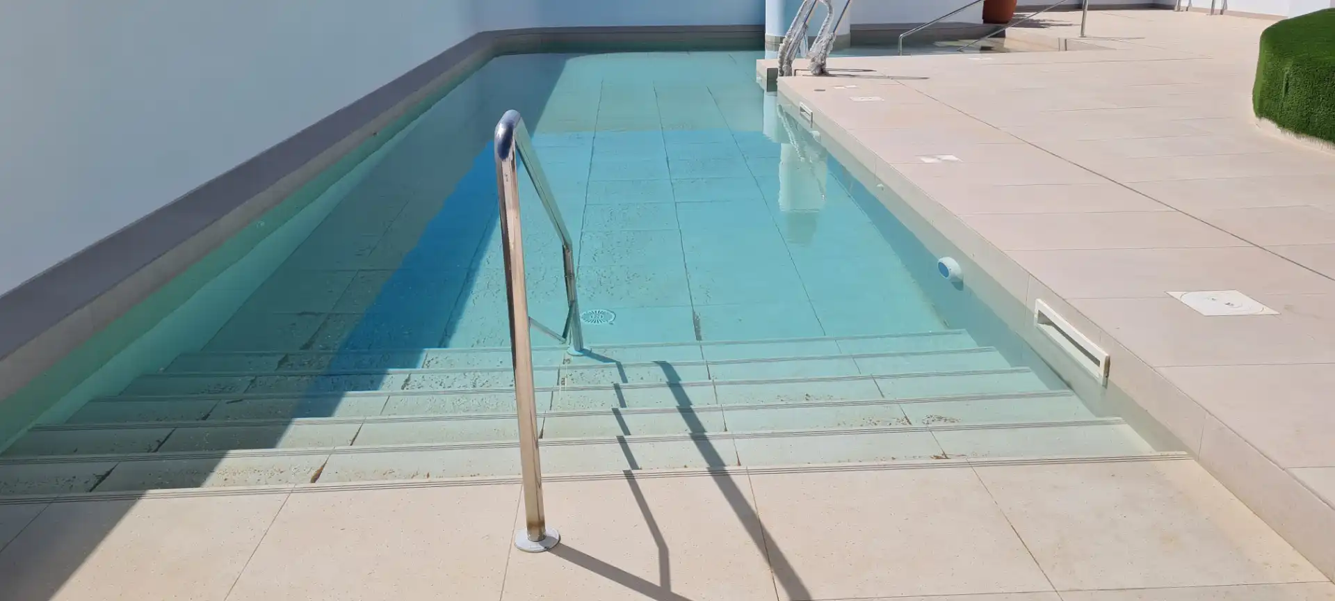 Piscina de Ático en venta en Sevilla con Aire acondicionado, Calefacción y Terraza
