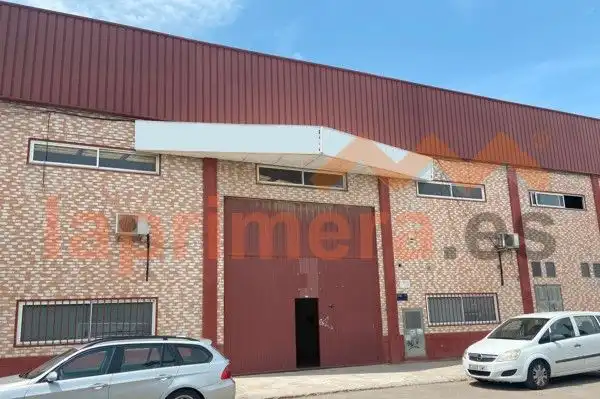 Nau industrial de lloguer a Alaquàs