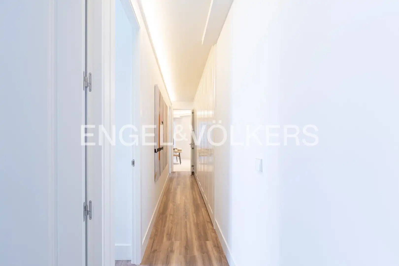 Wohnung zum Verkauf in Madrid mit Klimaanlage, Heizung und Balkon