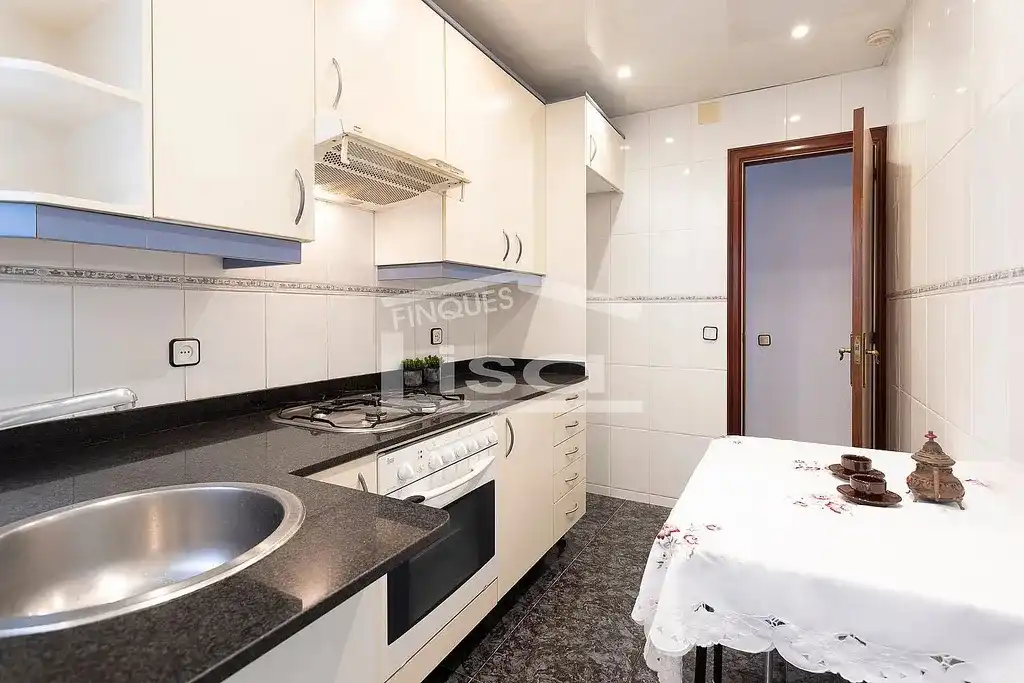 Piso con terraza en venta en Carrer d'Enric Casanovas, imagen 23