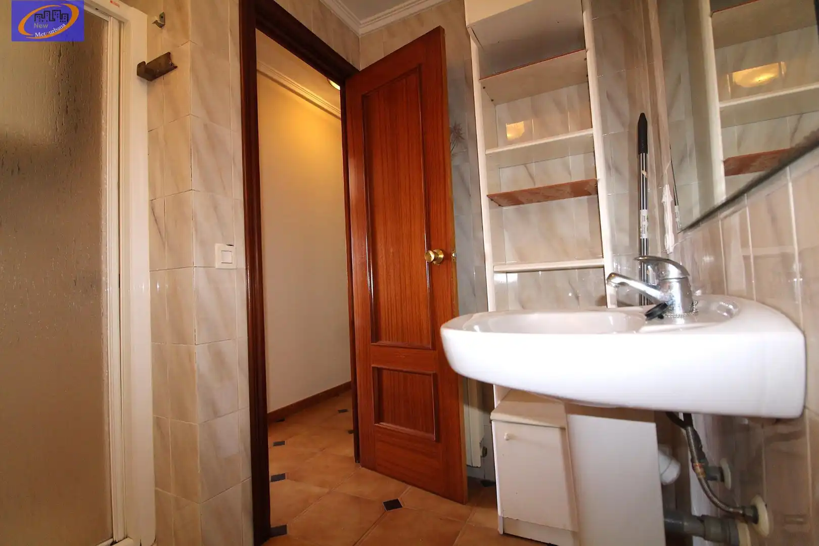 Badezimmer von Wohnung zum Verkauf in Utiel mit Heizung und Balkon