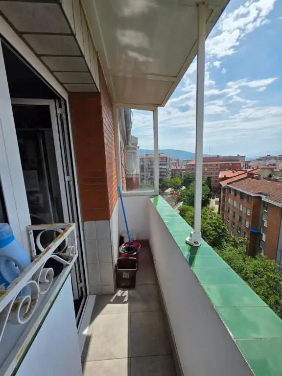 Außenansicht von Wohnung zum Verkauf in Bilbao  mit Heizung und Terrasse