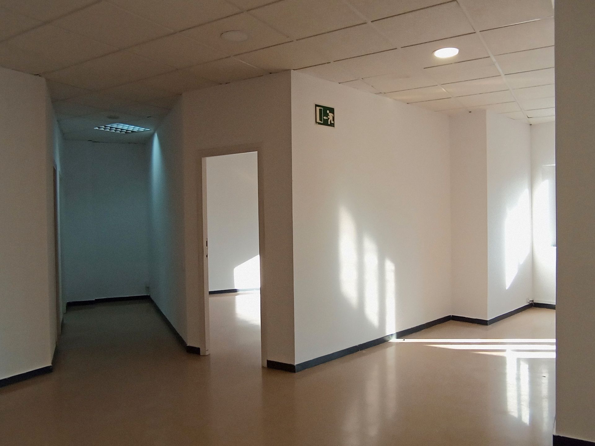 Oficina de lloguer en Cornellà de Llobregat