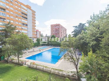 Pis amb piscina en venda a de la Ciudad de Salta