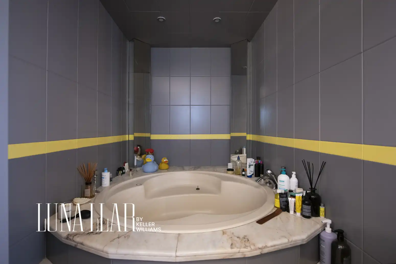 Badezimmer von Haus oder Chalet zum Verkauf in Castelldefels mit Terrasse und Schwimmbad